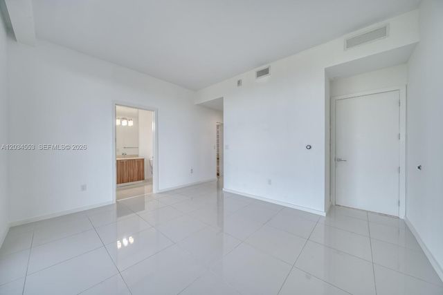 5252 NW 85th Avenue PH2004, Doral, FL 33178