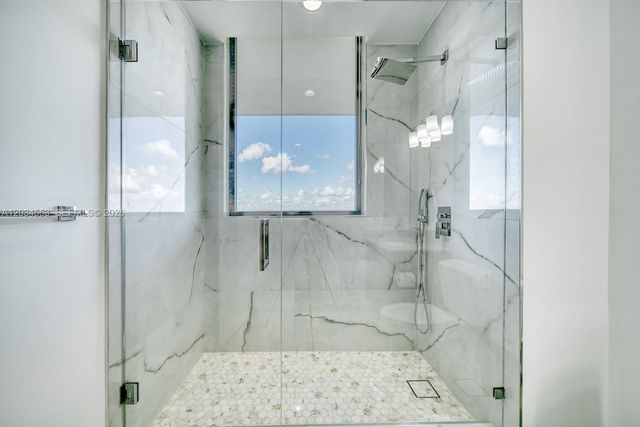 5252 NW 85th Avenue PH2004, Doral, FL 33178