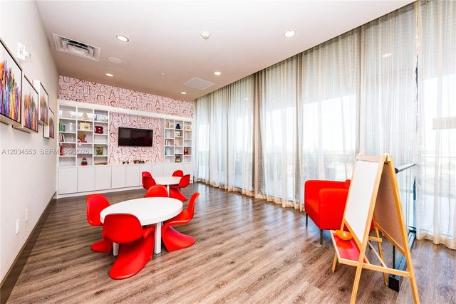 5252 NW 85th Avenue PH2004, Doral, FL 33178