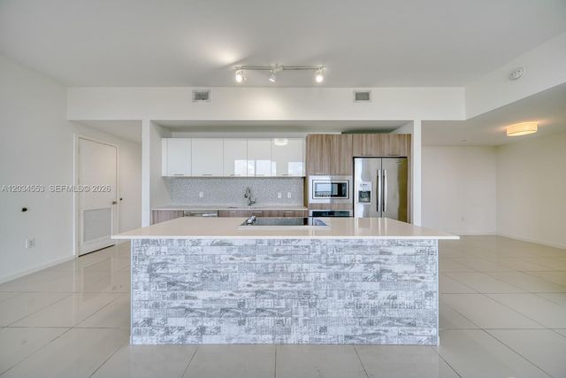 5252 NW 85th Avenue PH2004, Doral, FL 33178