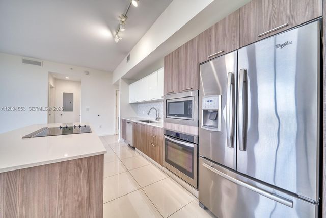 5252 NW 85th Avenue PH2004, Doral, FL 33178