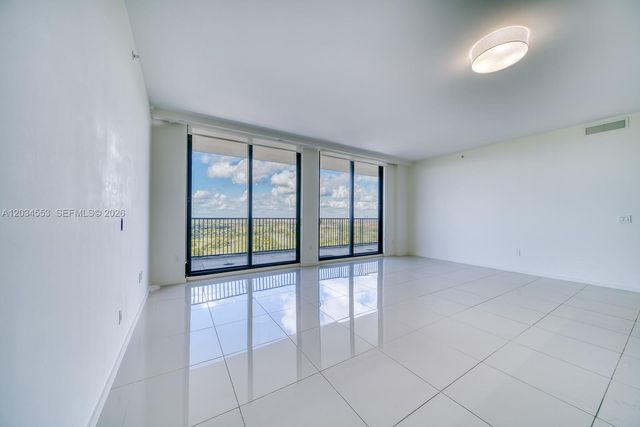 5252 NW 85th Avenue PH2004, Doral, FL 33178