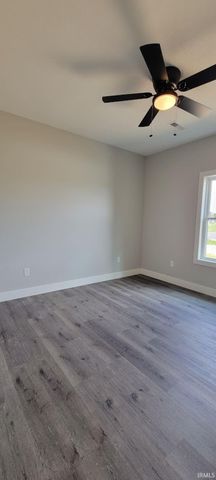 387 Country Court, Loogootee, IN 47553