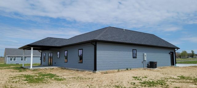 387 Country Court, Loogootee, IN 47553