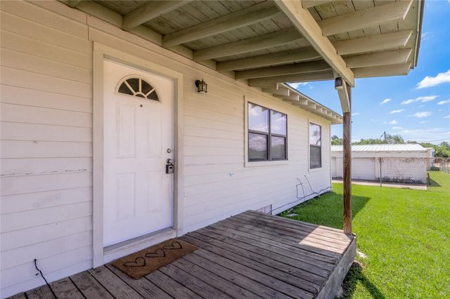 2303 State Highway 19 C, Huntsville, TX 77320