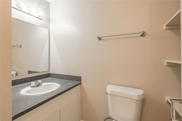 2303 State Highway 19 C, Huntsville, TX 77320