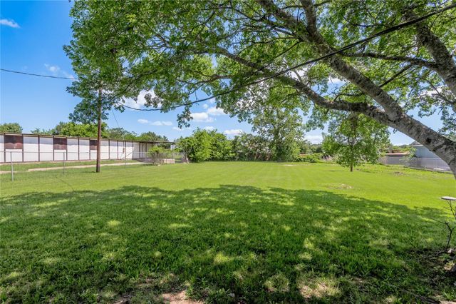 2303 State Highway 19 C, Huntsville, TX 77320