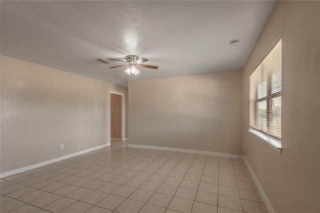 2303 State Highway 19 C, Huntsville, TX 77320