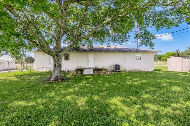 2303 State Highway 19 C, Huntsville, TX 77320