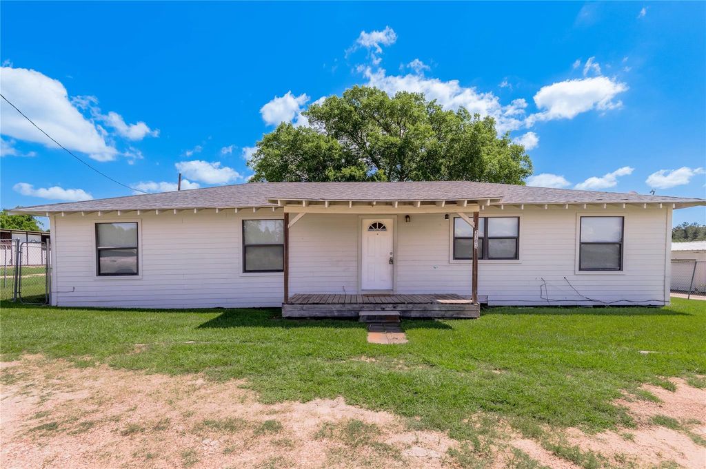 2303 State Highway 19 C, Huntsville, TX 77320