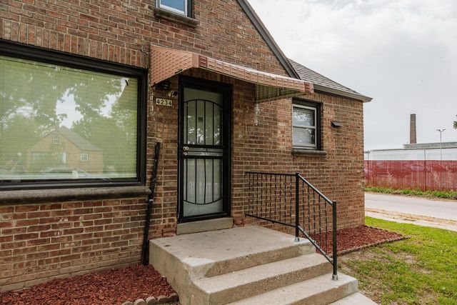 4234 N 29th STREET, Milwaukee, WI 53216
