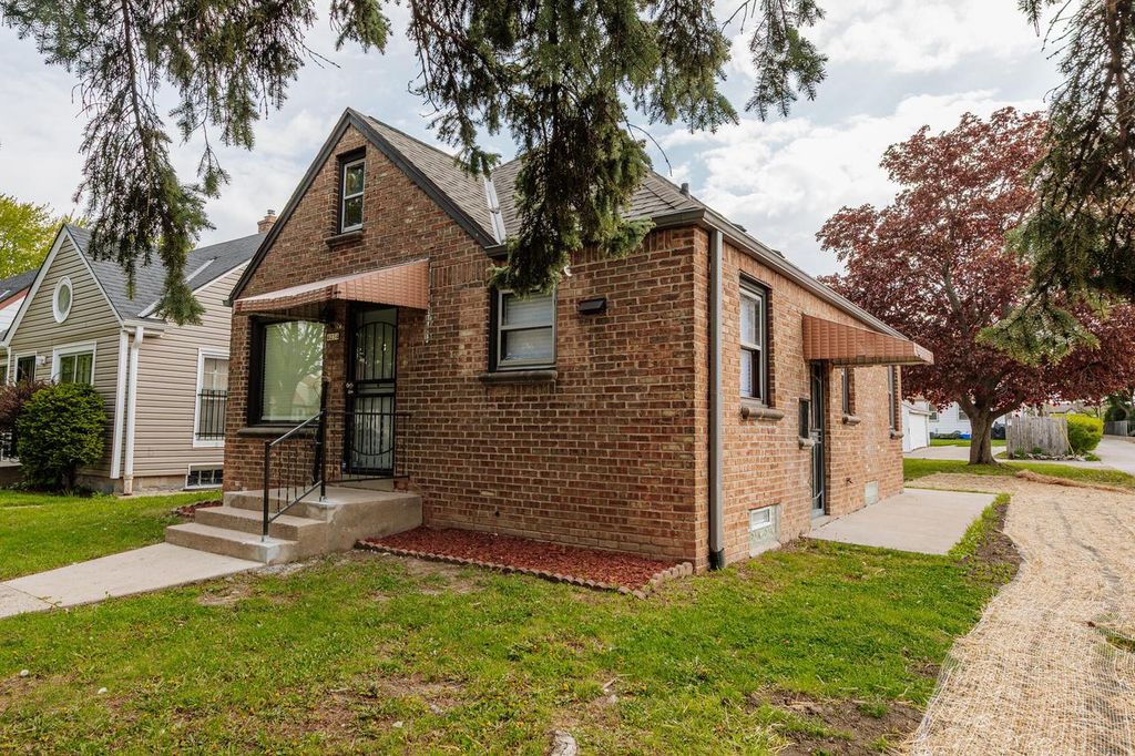4234 N 29th STREET, Milwaukee, WI 53216