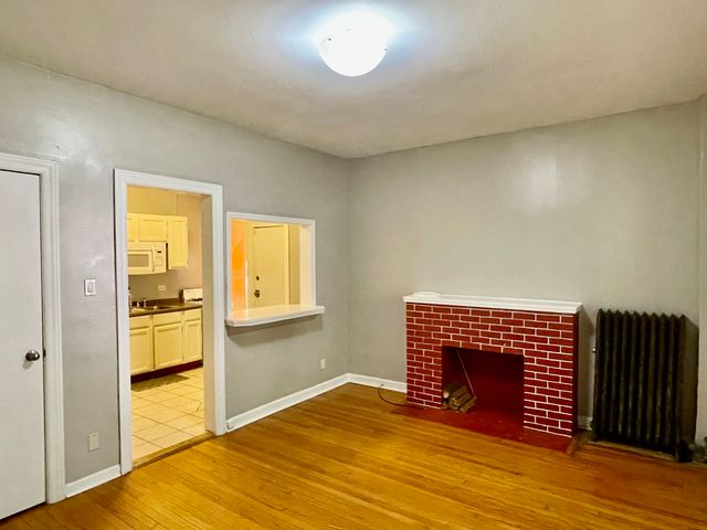 5213 S Ingleside Avenue 1F, Chicago, IL 60615