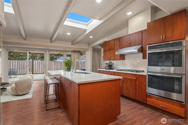 4123 94th Avenue SE, Mercer Island, WA 98040