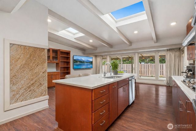 4123 94th Avenue SE, Mercer Island, WA 98040