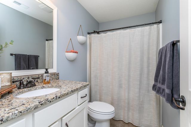 2402 NOTTOWAY DR, Columbia, MO 65203