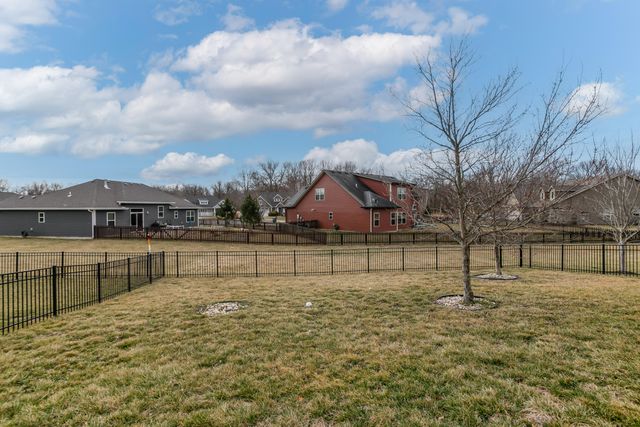 2402 NOTTOWAY DR, Columbia, MO 65203