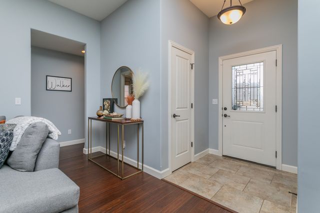 2402 NOTTOWAY DR, Columbia, MO 65203