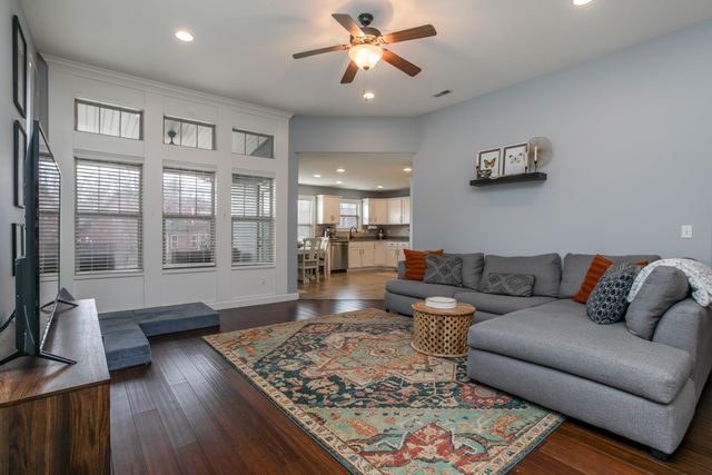 2402 NOTTOWAY DR, Columbia, MO 65203