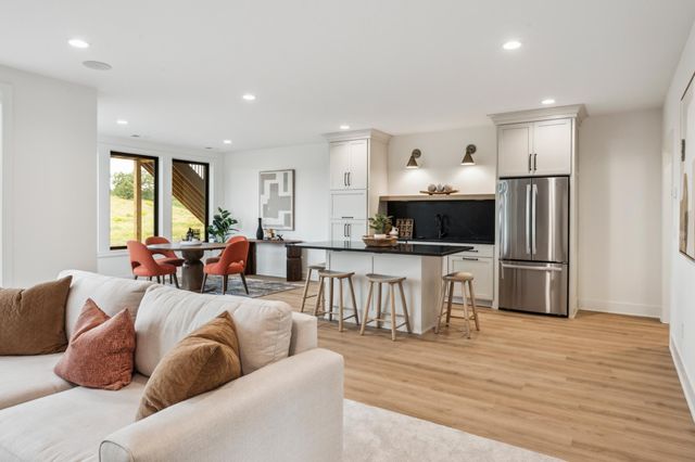 7359 210th Street E, Prior Lake, MN 55372