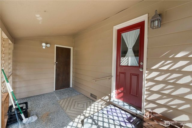 15711 SE 178th Place, Renton, WA 98058