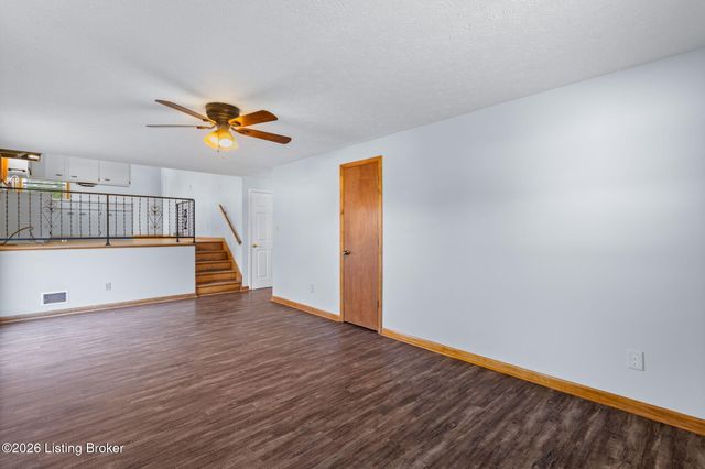 11011 Oliverda Dr, Louisville, KY 40272