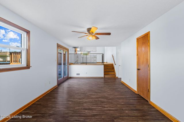 11011 Oliverda Dr, Louisville, KY 40272