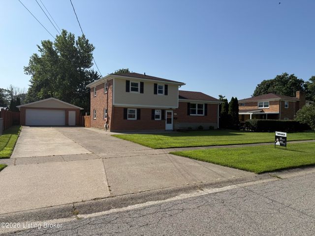 11011 Oliverda Dr, Louisville, KY 40272