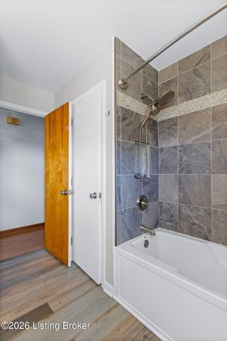 11011 Oliverda Dr, Louisville, KY 40272