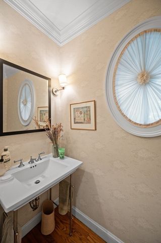 94 Herrick Rd, Newton, MA 02459