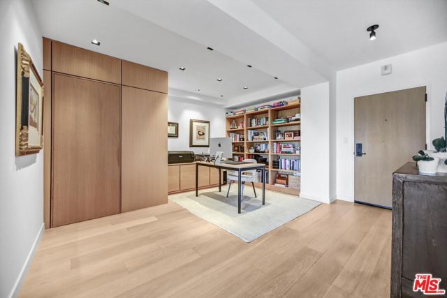 999 N Doheny Drive 512, West Hollywood, CA 90069