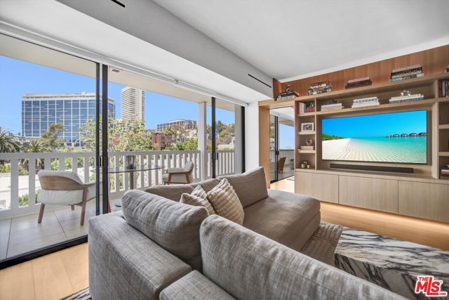 999 N Doheny Drive 512, West Hollywood, CA 90069