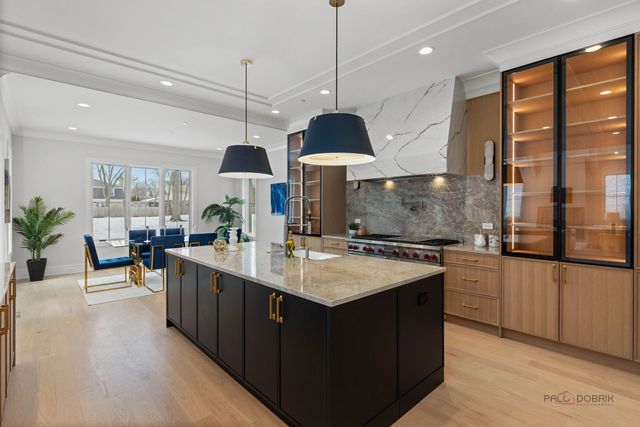 3890 Greenacre Drive, Northbrook, IL 60062