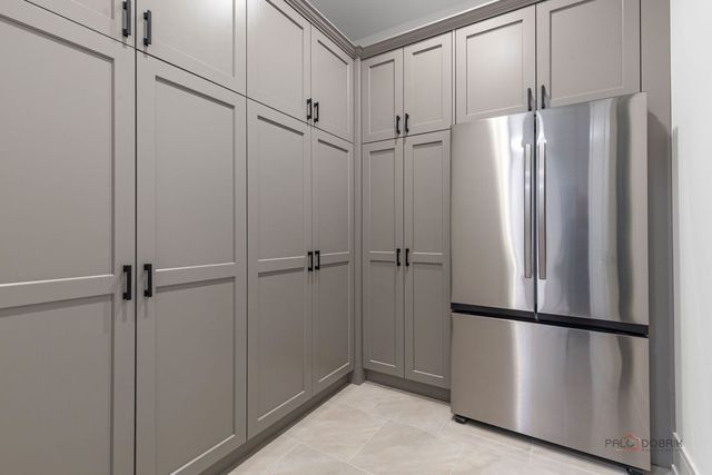 3890 Greenacre Drive, Northbrook, IL 60062