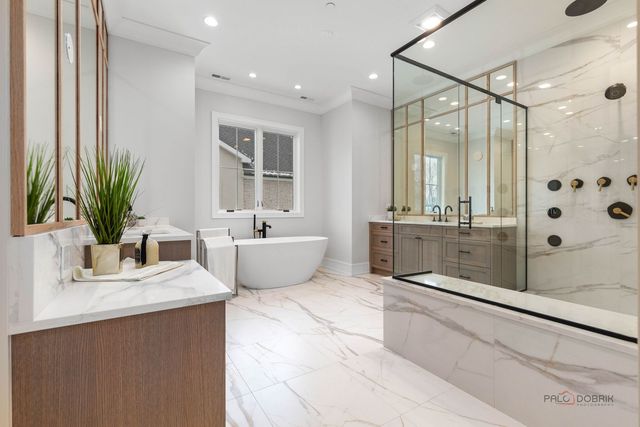 3890 Greenacre Drive, Northbrook, IL 60062