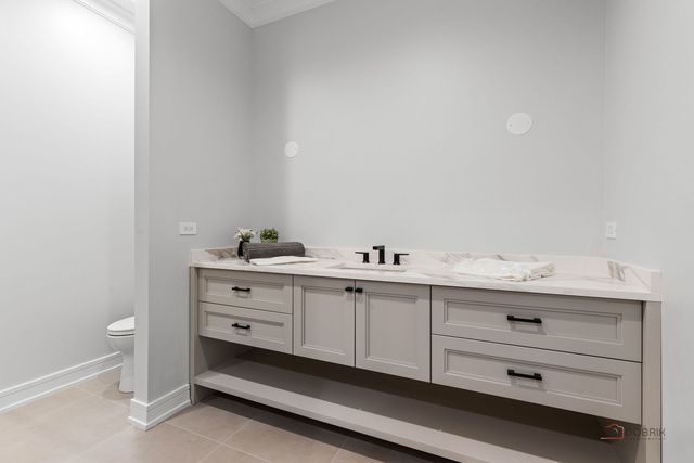 3890 Greenacre Drive, Northbrook, IL 60062