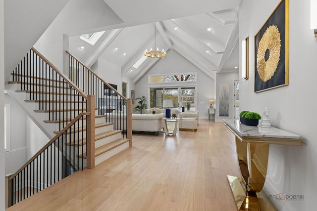 3890 Greenacre Drive, Northbrook, IL 60062