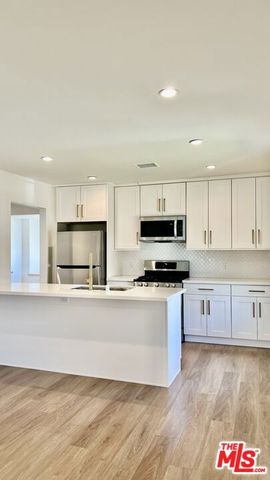 4770 Edgewood Place, Los Angeles, CA 90019