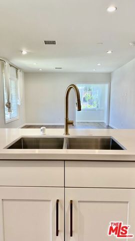 4770 Edgewood Place, Los Angeles, CA 90019