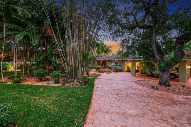 9234 SW 112th St, Miami, FL 33176