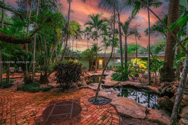 9234 SW 112th St, Miami, FL 33176