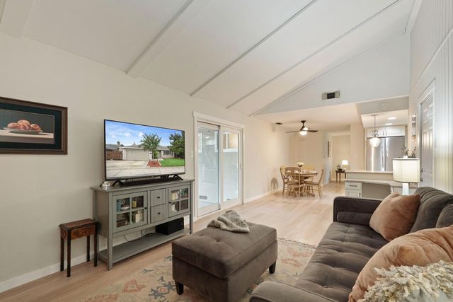 108 Ridge Dr, Lodi, CA 95240