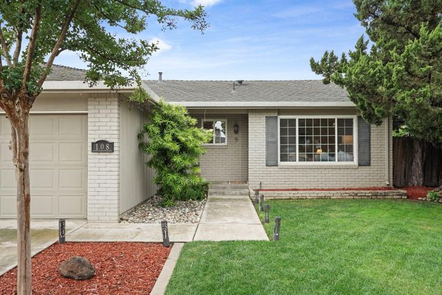 108 Ridge Dr, Lodi, CA 95240