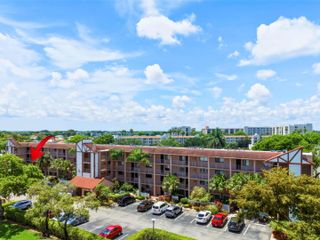 7280 Amberly Lane 201, Delray Beach, FL 33446