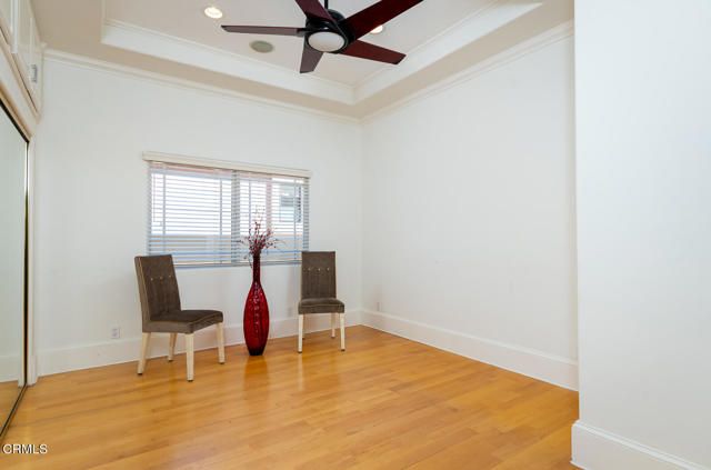 1075 E Tujunga Avenue, Burbank, CA 91501