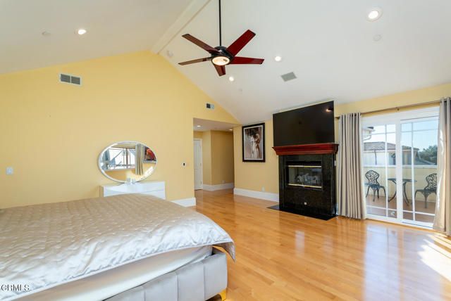 1075 E Tujunga Avenue, Burbank, CA 91501