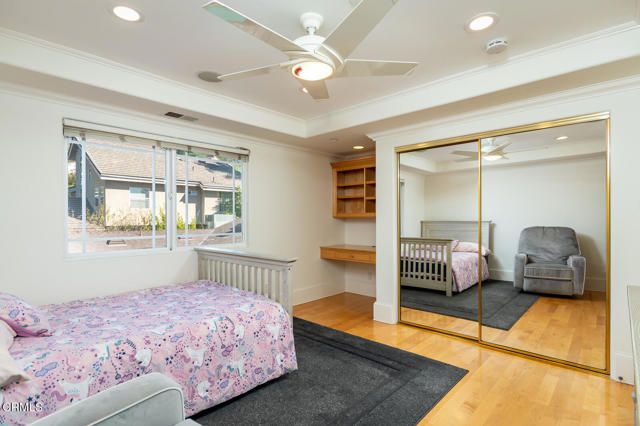 1075 E Tujunga Avenue, Burbank, CA 91501