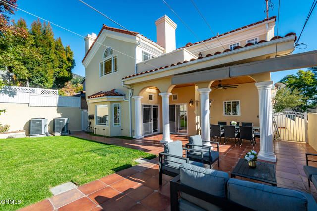 1075 E Tujunga Avenue, Burbank, CA 91501