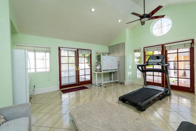 1075 E Tujunga Avenue, Burbank, CA 91501