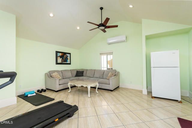 1075 E Tujunga Avenue, Burbank, CA 91501